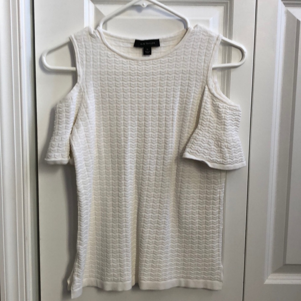 🎉Ann Taylor stitched cold shoulder sweater top - Picture 4 of 5